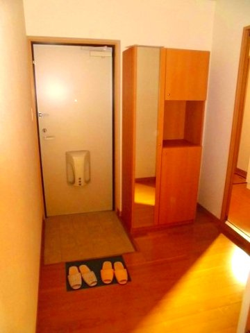 エストシャンブルⅡの玄関