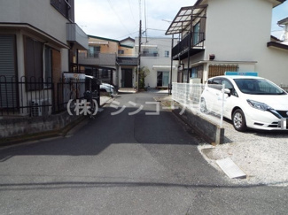 【前面道路含む現地写真】