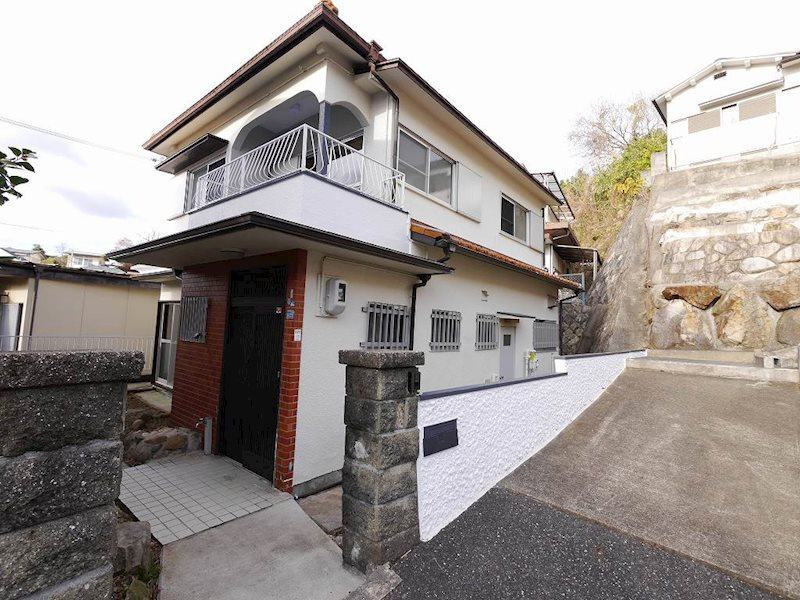 鈴蘭台東町5丁目貸家の外観