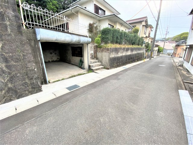 知多市巽が丘2丁目貸家の駐車場