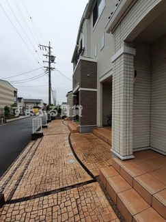 【エントランス】