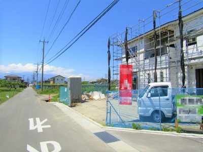 【前面道路含む現地写真】 | エンゼルハウス　笛吹市石和町今井 | 前面道路含む現地写真です