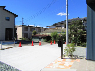 【前面道路含む現地写真】 | 前面道路含む現地写真です