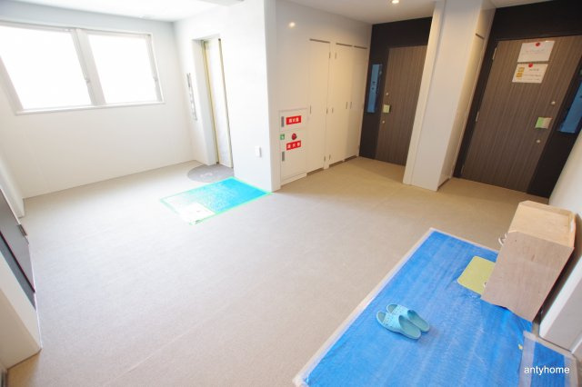 プレサンス北浜オリジン　仲介手数料無料のロビー