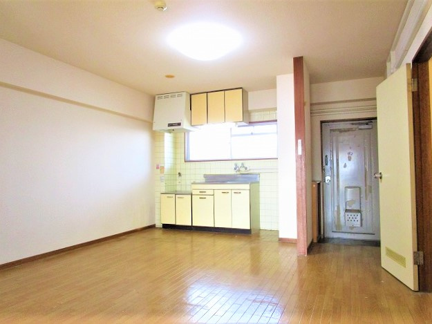 荏原食販ビルの居間・リビング