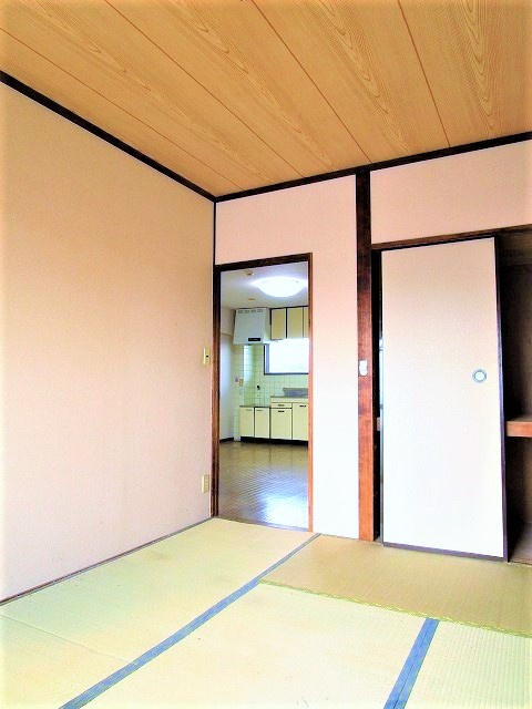 荏原食販ビルの寝室