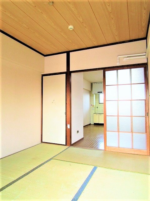 荏原食販ビルの和室