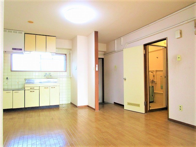 荏原食販ビルの居間・リビング