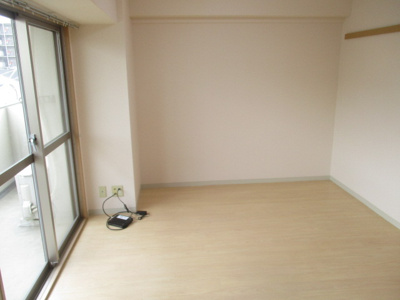 【内装】 | アクセス