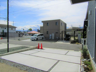 【駐車場】 | カイテラス　甲府市荒川1丁目 | カースペースがあります