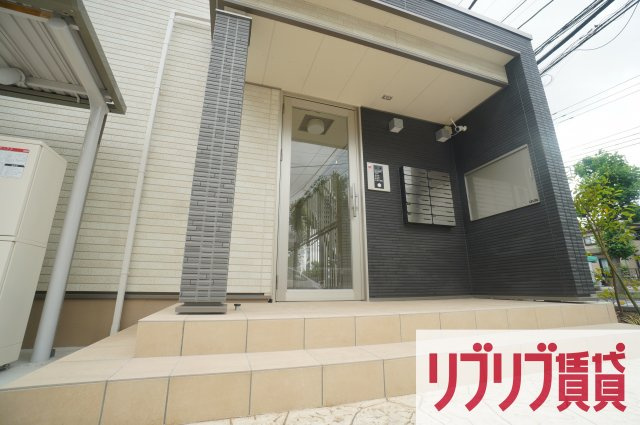 エスティーヌフジCのエントランス