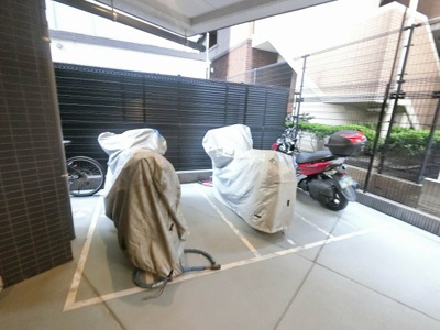 【その他共用部分】 | ミルーナヒルズ南蒲田 | バイク置場です。