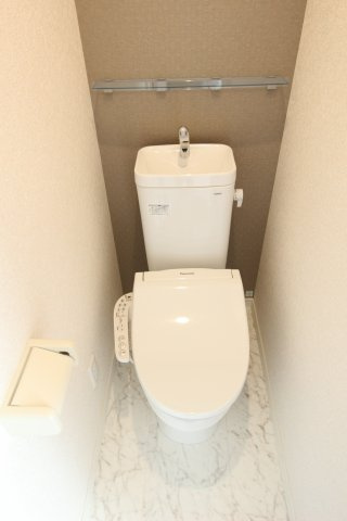 ユナイト衣笠ロバート・ホロビッツのトイレ|同シリーズ物件の参考写真です。