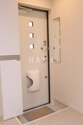 ユナイト和田町ハポニョールの杜の玄関|同物件の参考写真です。