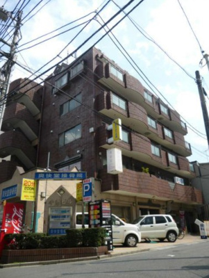 【外観】 | 千恵ビル | 鉄筋コンクリート造のがっちりとした建物。