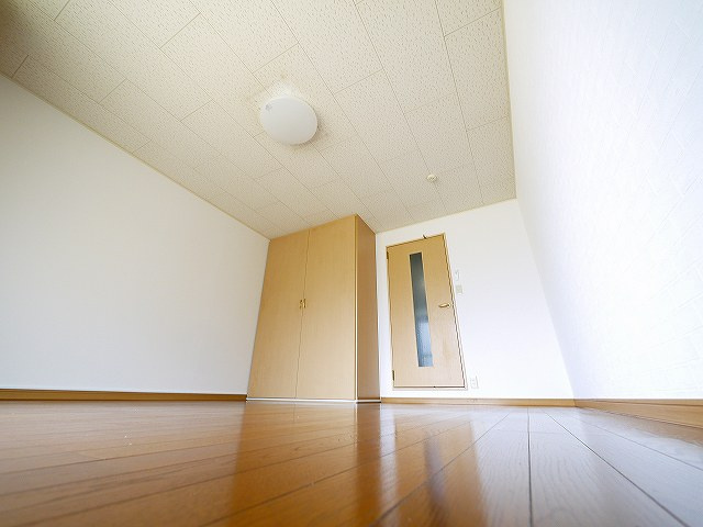 シャルマン南紀寺の洋室|ゆったりした洋室です