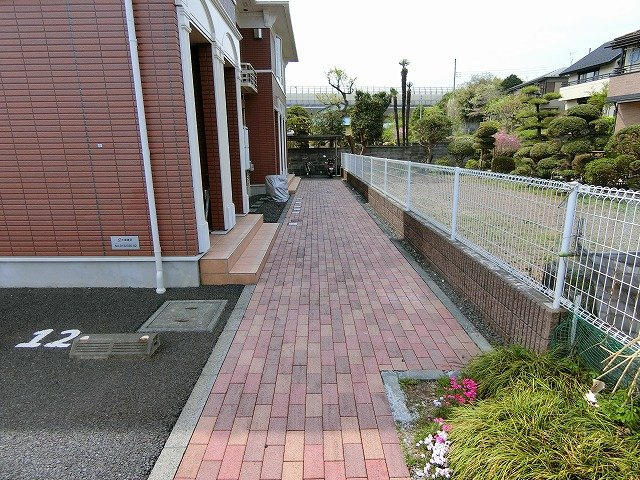 ラークBのエントランス