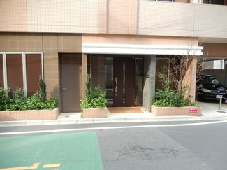 【エントランス】 | ＩＳＳＥＩ　Ｒｅｓｉｄｅｎｃｅ　神樂坂（イッセイレジデンス）