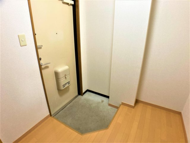 セゾン冨貴の玄関