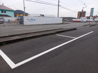 【駐車場】