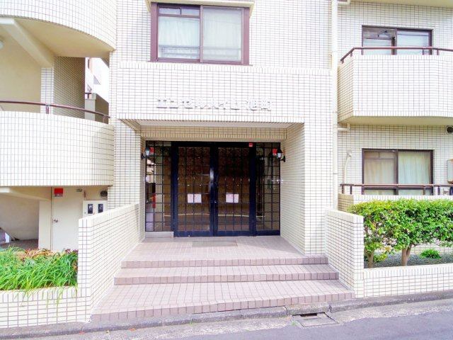 【エントランス】 | エンゼルハイム旭町 中古マンション EM03893 | 沼津市旭町　エントランス前