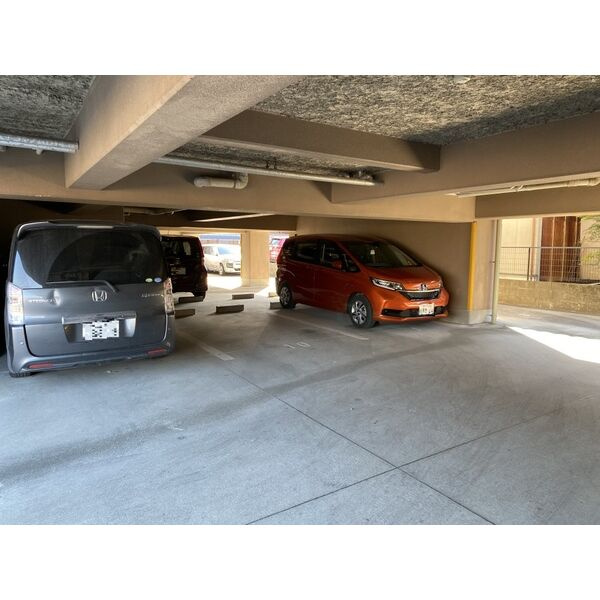 ユニオンハイツ愛　　刈谷市近郊の賃貸はクラスホームの駐車場