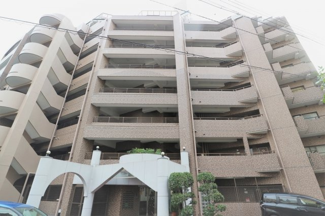 宝塚市梅野町の中古マンションの外観