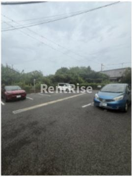 セジュール藤塚の駐車場