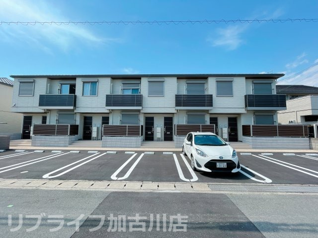 ウィステリアの駐車場