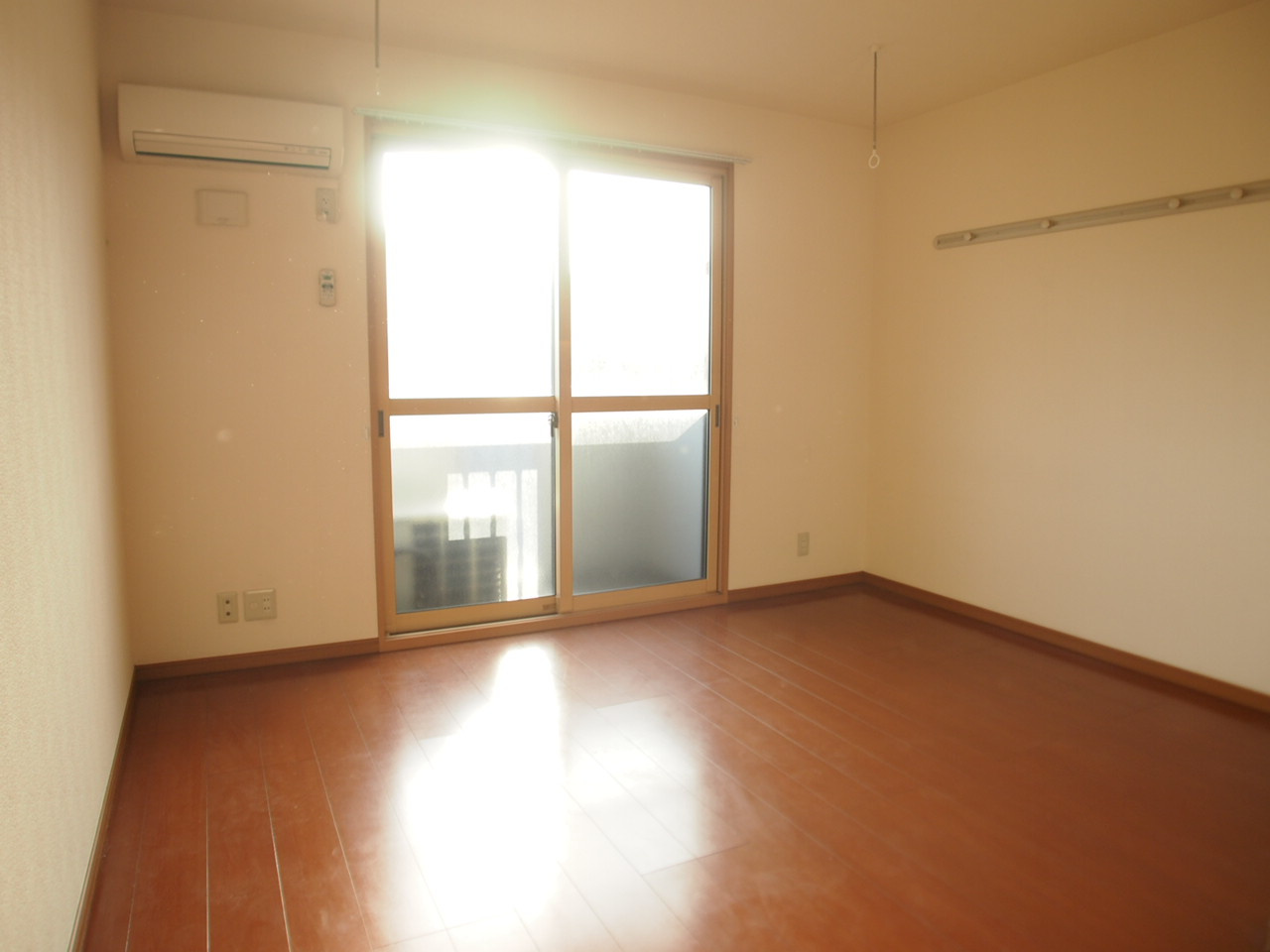 プレジールⅠの居間・リビング