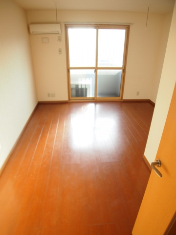 プレジールⅠの居間・リビング