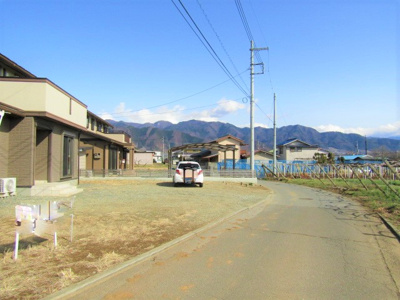 【前面道路含む現地写真】 | 中古戸建 甲州市塩山上塩後 | 前面道路含む現地写真です