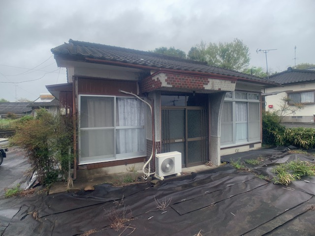 都城市高城町有水の中古一戸建の玄関