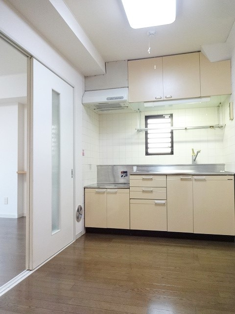 もとまる１号館の居間・リビング