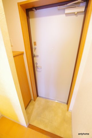 URBAN FLATS江坂　仲介手数料無料の玄関