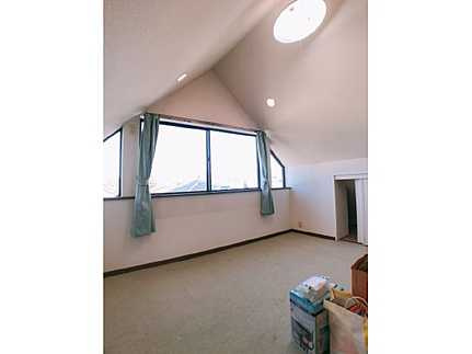 東広島市西条町田口　中古一戸建ての洋室