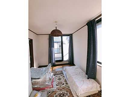 東広島市西条町田口　中古一戸建ての洋室