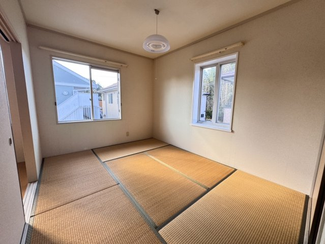 エステ東田の和室