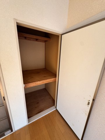 エステ東田の収納