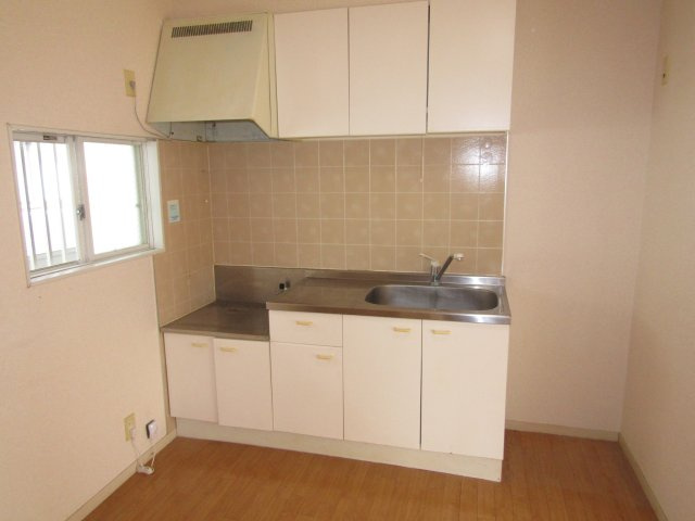 エステ東田のキッチン