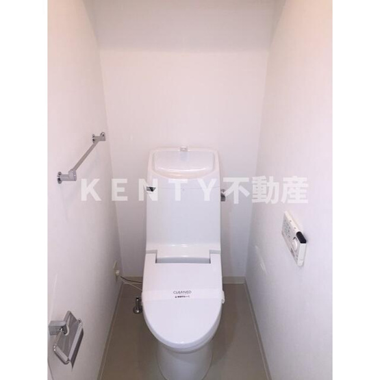【トイレ】 | リバーレ蒲田仲六郷 | 落ち着いた色調のトイレです