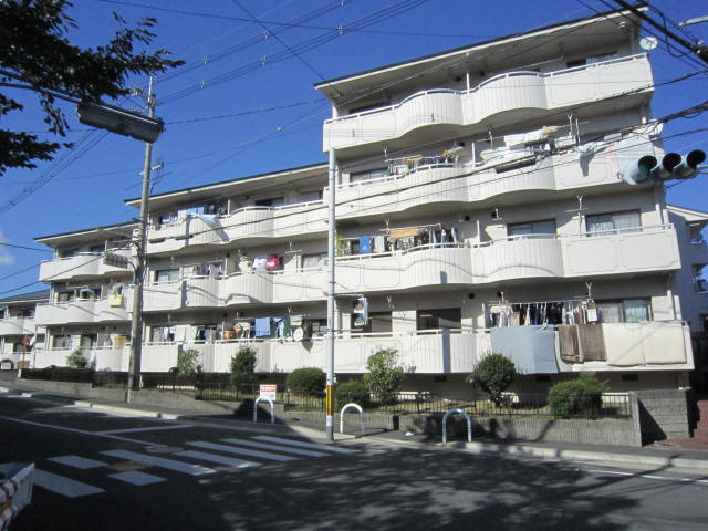 長岡コーポの外観|落ち着いた雰囲気の外観です
