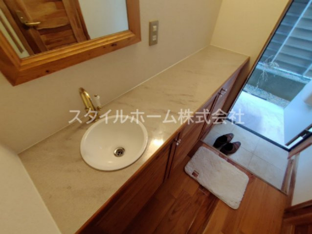 【独立洗面台】 | セザンヌ一色町 | イメージ写真です。
