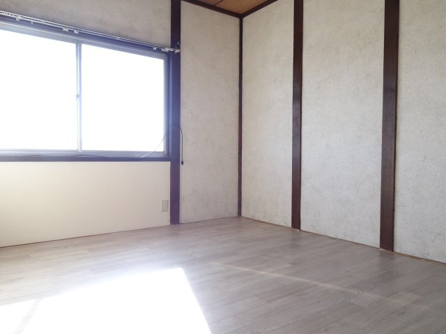 草道島戸建貸家の洋室