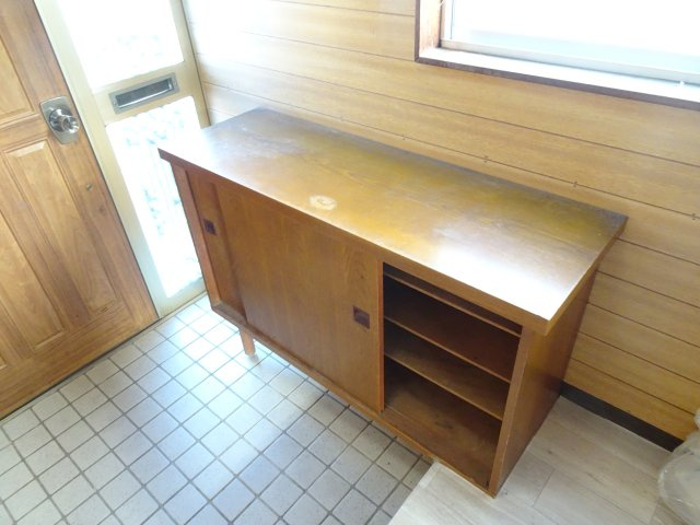 草道島戸建貸家の玄関