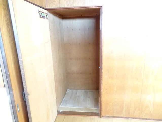 草道島戸建貸家の収納