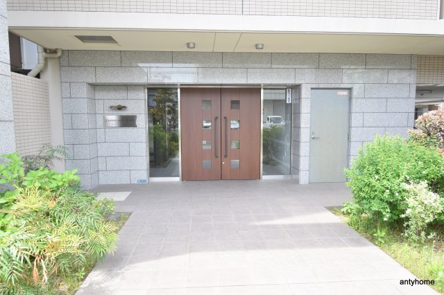 ルミネソレイユ江坂　仲介手数料無料のエントランス