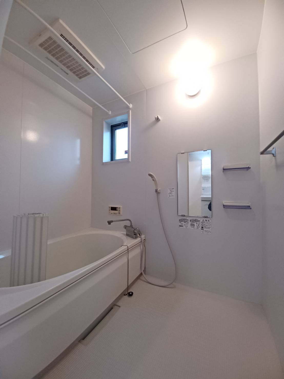 シャーメゾン西殿Aの浴室