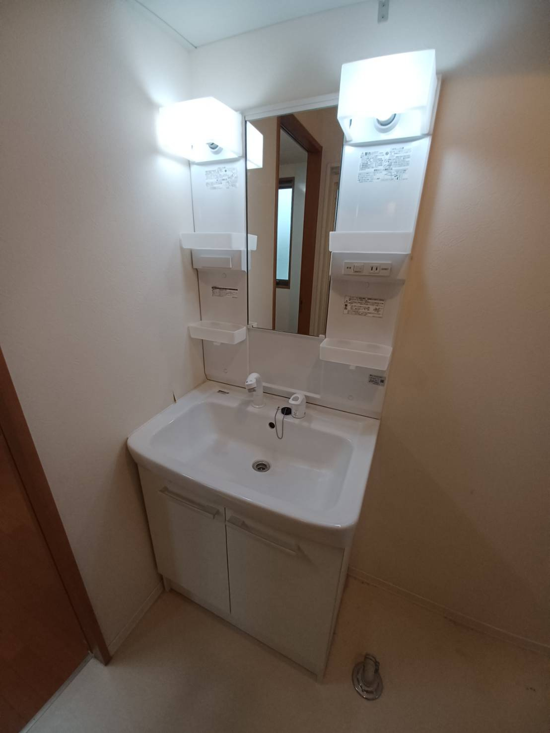 シャーメゾン西殿Aの独立洗面台