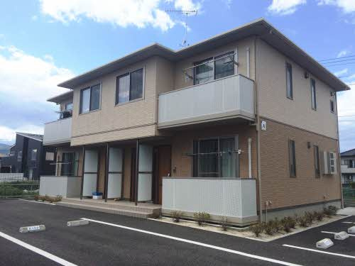 シャーメゾン西殿A